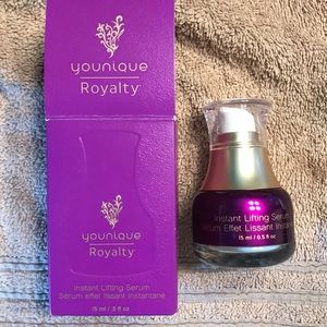 Younique Instant Lifting Serum